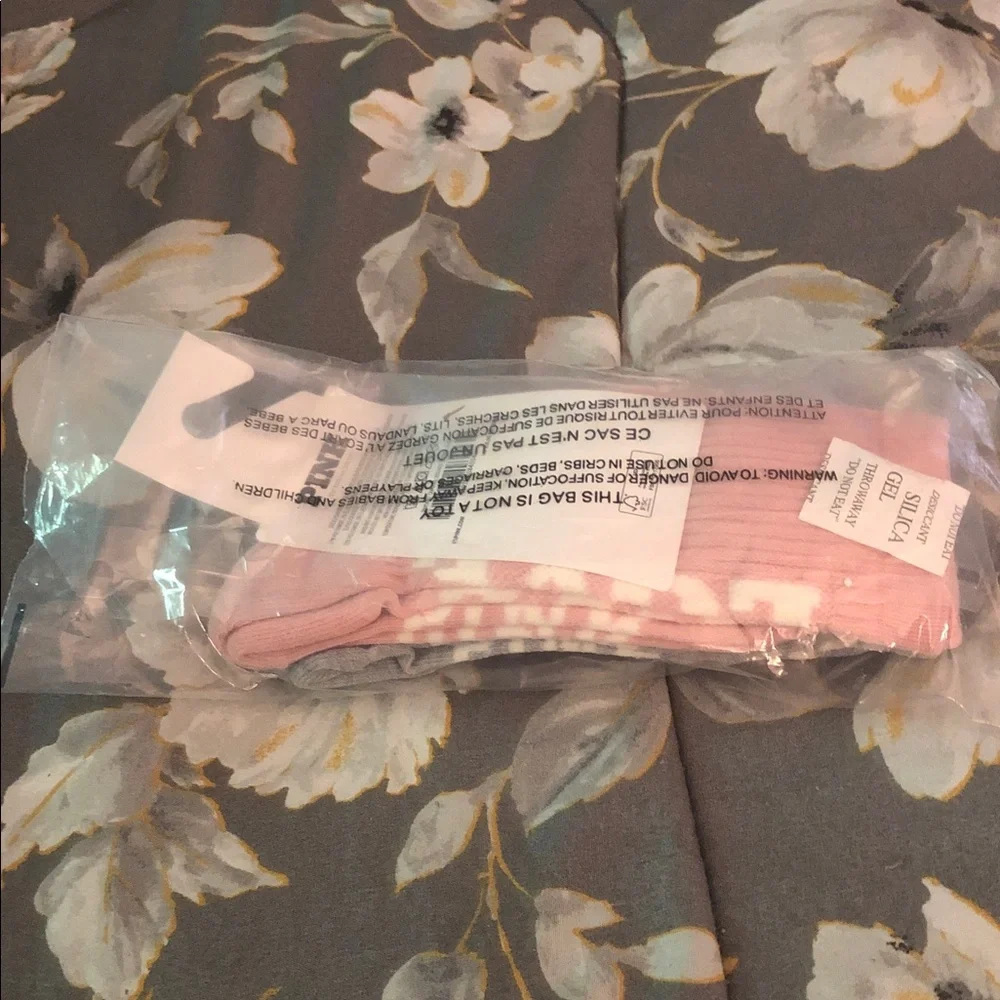 Pink Victorias Secret 2 Pack of Crew Socks Pink and Grey